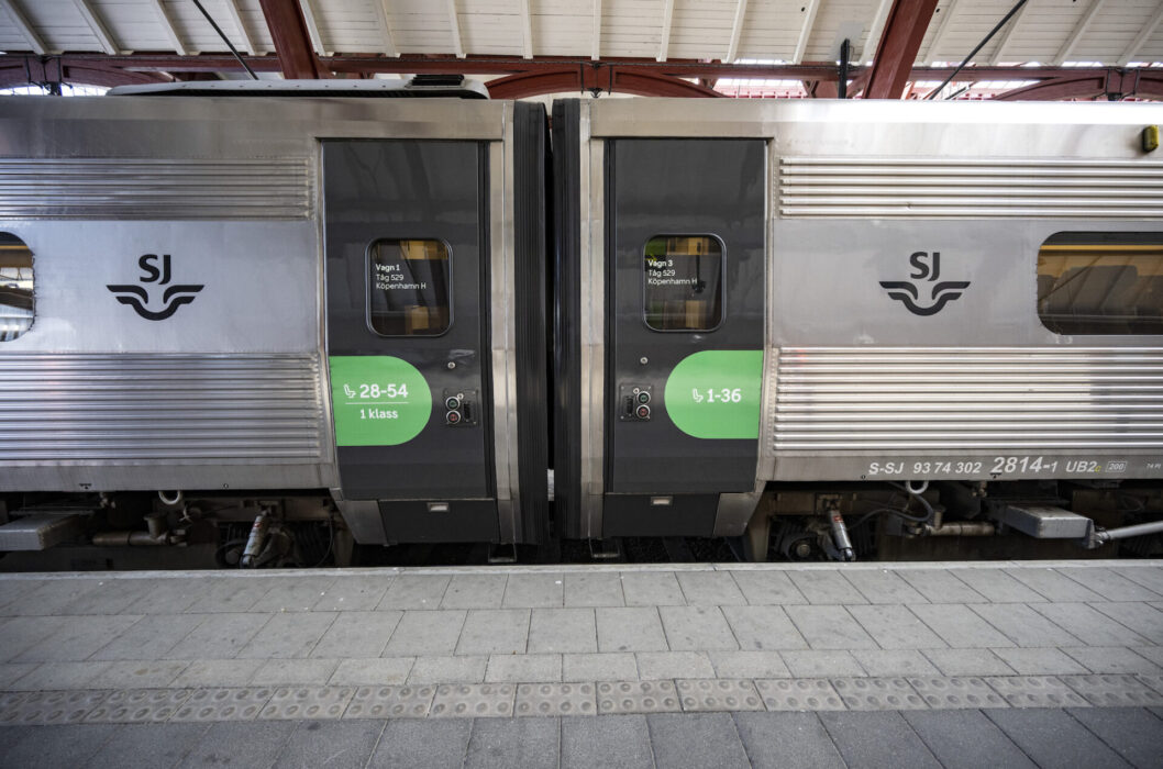 Nio tåg av modellen X2000 har tagits ur trafik för att besiktas.