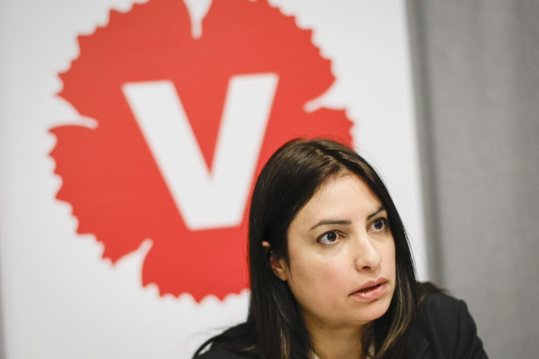 Vänsterpartiledaren Nooshi Dadgostar.