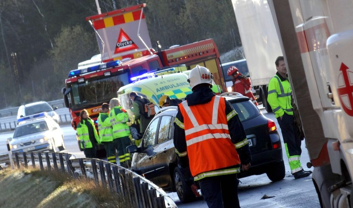 Personer inom räddningstjänsten kan komma att omfattas av civilplikt som nu ska återinföras, meddelar regeringen.