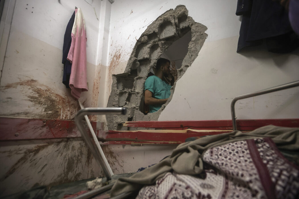 Flera sjukhus har attackerats av isrealiska styrkor, som denna förlossningsavdelning vid Nasser hospital i Khan Younis, vilket gör det svårt få sjukvård i Gaza.