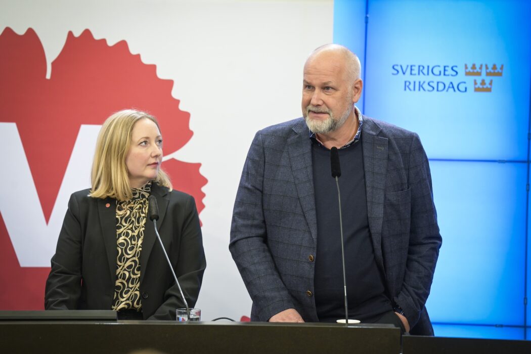 Fredrik Sandberg/TTHanna Gedin och Jonas Sjöstedt blir de två första namnen på Vänsterpartiets lista till EU-valet.