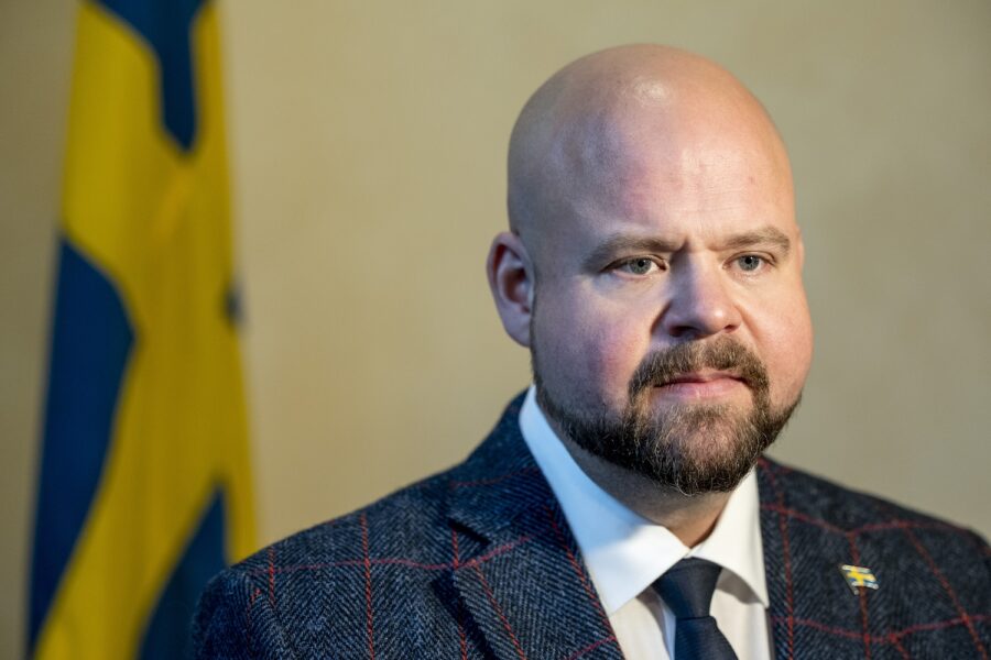 Landsbygdsminister Peter Kullgren (KD) saknade riksdagens mandat i en viktig omröstning, enligt Socialdemokraterna.