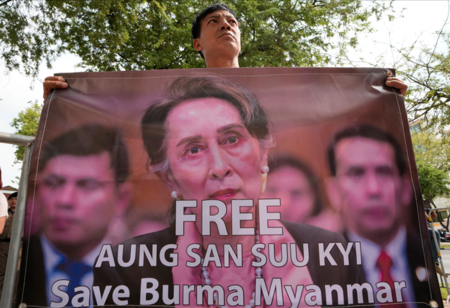 Suu Kyi har lidit av en tandinfektion ända sedan rättegången, och hennes parti NLD har anklagat juntan för att riskera hennes liv genom att vägra henne läkarvård.