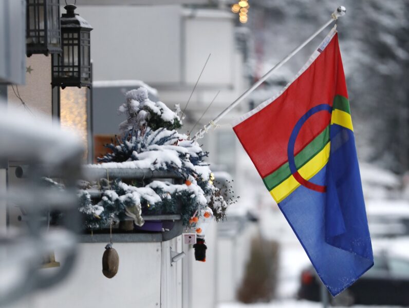Många samiska flaggor lär hissas idag.