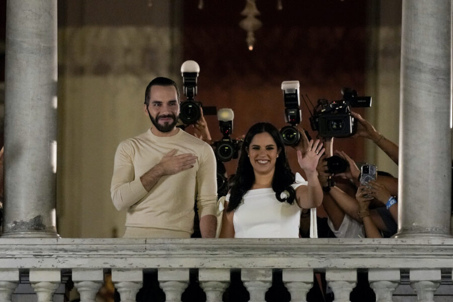 El Salvadors president Nayib Bukele vann övertygande valet och stärker sitt grepp om makten i landet i ytterligare fem år.