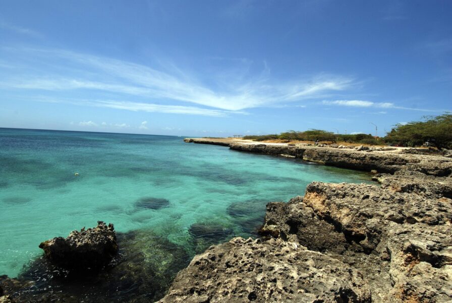 Arubas regering vill skydda öns ekosystem från ytterligare förstörelse, inte minst med tanke på att turismen är viktig för landet.