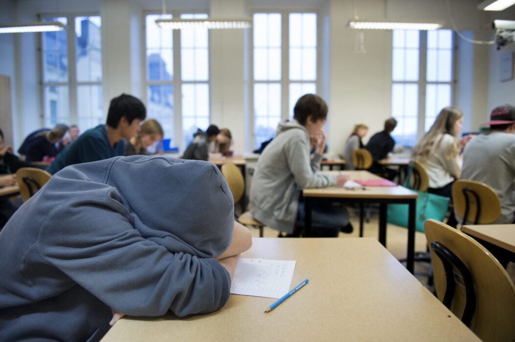 Lärare vittnar om att de inte hinner med alla elever i behov av stöd eller anpassning.