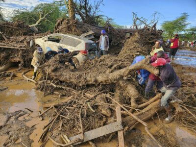 En damm med lera i Kenya