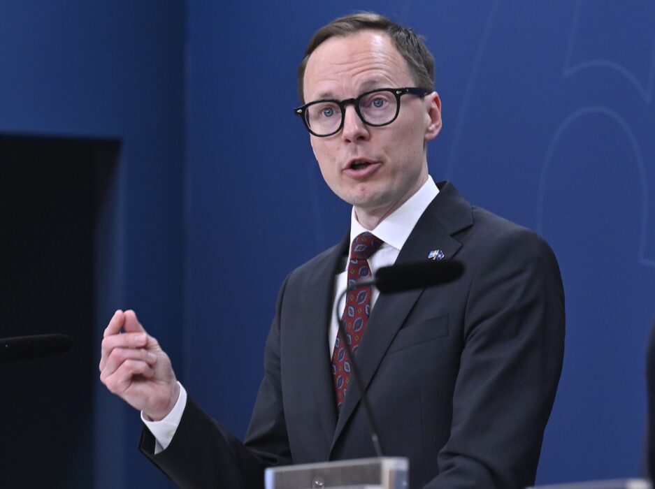 Utbildningsminister Mats Persson (L) vill se satsningar på tekniska utbildningar och inte fristående kurser.