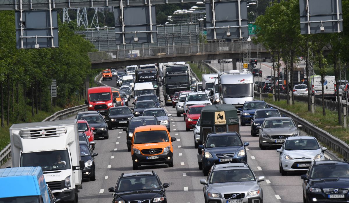 Trafiken är en besvärlig klimatbov som behöver åtgärdas om vi ska klara klimatmålen till 2030.