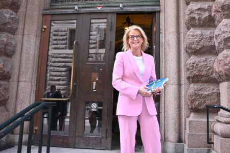 Finansminister Elisabeth Svantesson håller i budgeten.