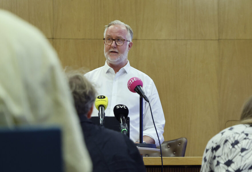 Arbetsmarknads- och integrationsminister och Liberalernas partiledare Johan Pehrson (L) håller en pressträff. Liberalerna vill förbjuda partier från att sprida politiska budskap eller göra reklam anonymt