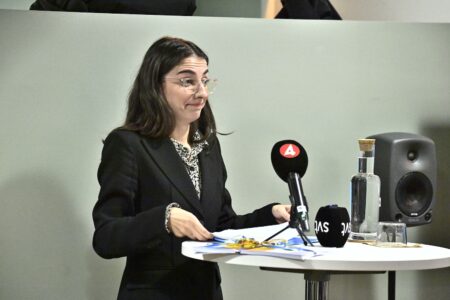 Bild på Klimatminister Romina Pourmokhtari