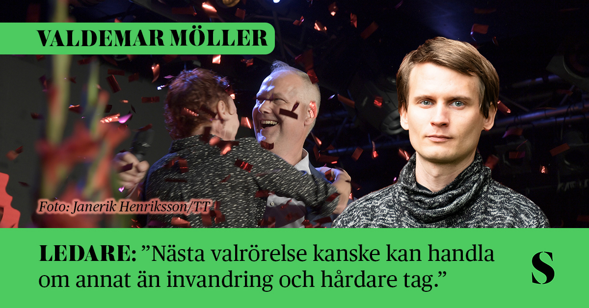 Vänsterpartiledaren firar under valvakan efter EU-valet den 9 juni 2024.