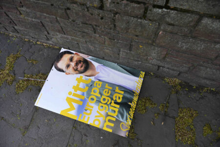 SD valaffisch "mitt Europa bygger murar"