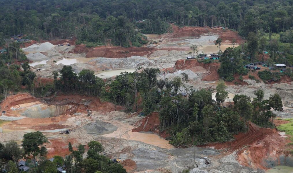 Illegal guldgruva i Colombia.