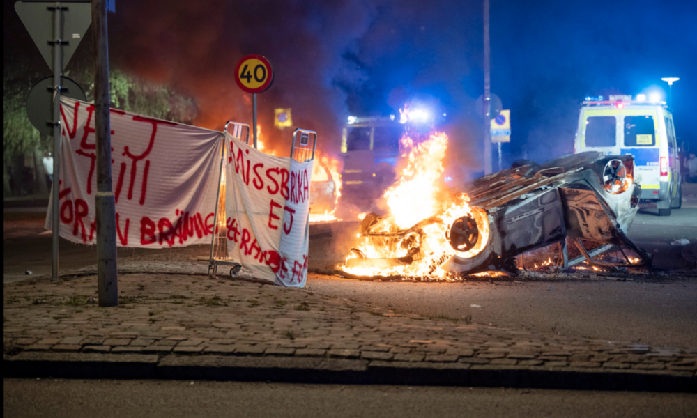 Filmmaterialet åklagaren begärt att få ta del av var ej offentliggjorda filmer och foto från nyhetsbevakningen från upploppet – då samtliga mediehus bestämt att inte lämna ut något material.