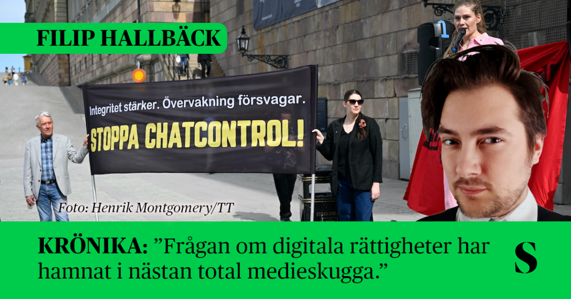 En manifestation mot Chat control. Skribenten i förgrunden.