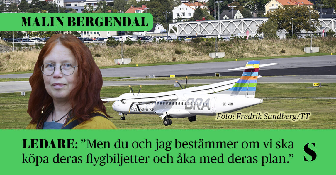 Ett flygplan landar på Bromma flygplats. Skribenten i förgrunden.