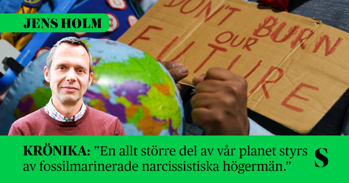 En jordglob och en skylt där det står &quot;Don&#039;t burn our future&quot;. Skribenten i förgrunden.