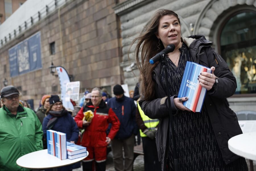 Miljöpartiet uppger i ett pressmeddelande att det "olämpliga beteendet" inträffat i anslutning till partiets kommun- och regiondagar.