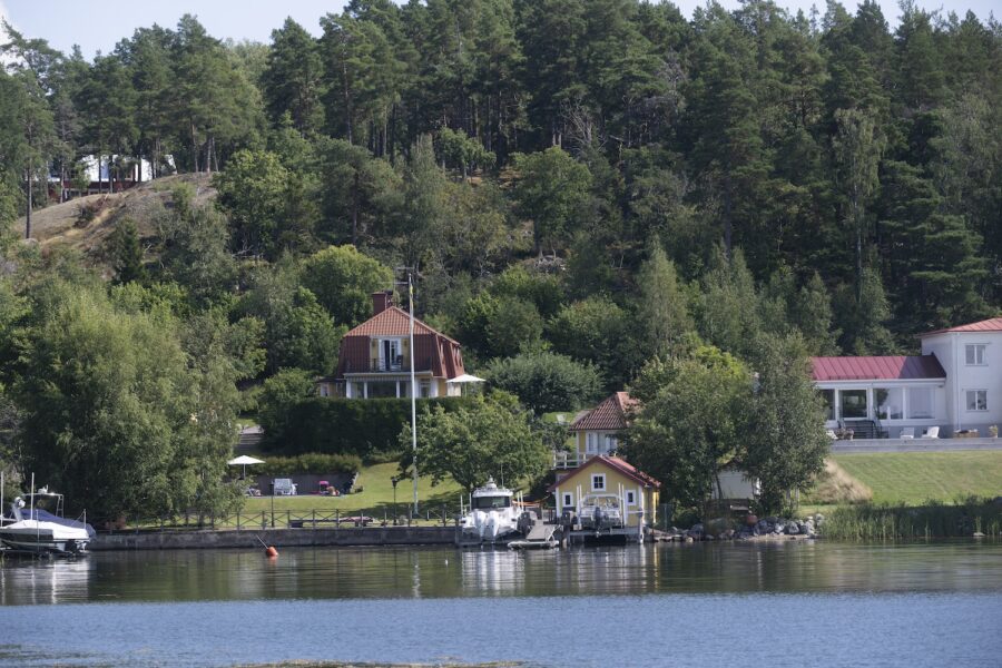 Strandnära hus.