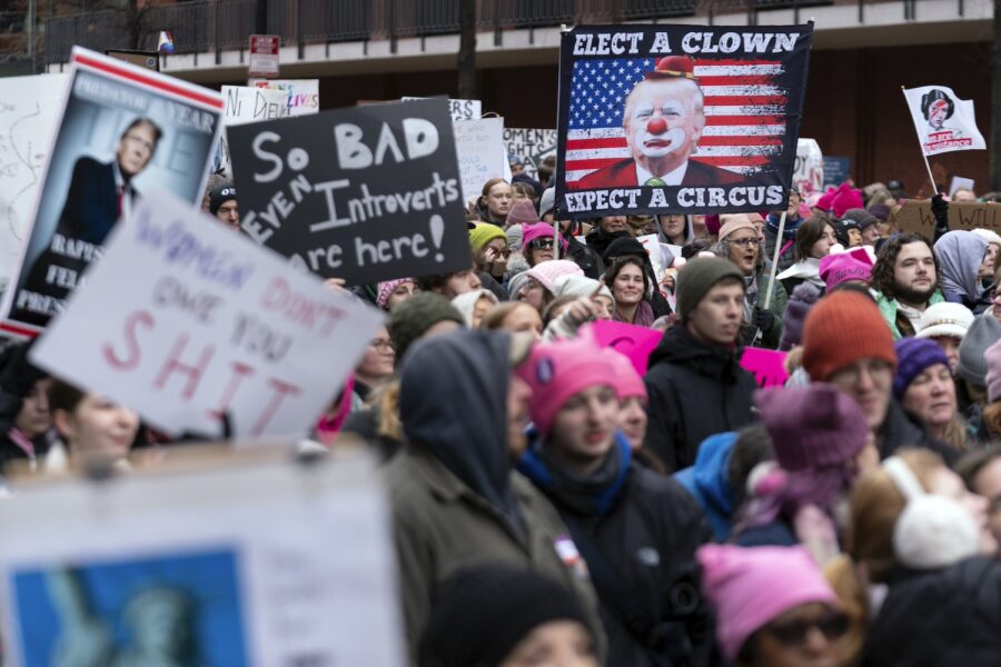 Protestmarch inför Trumps tillträde.