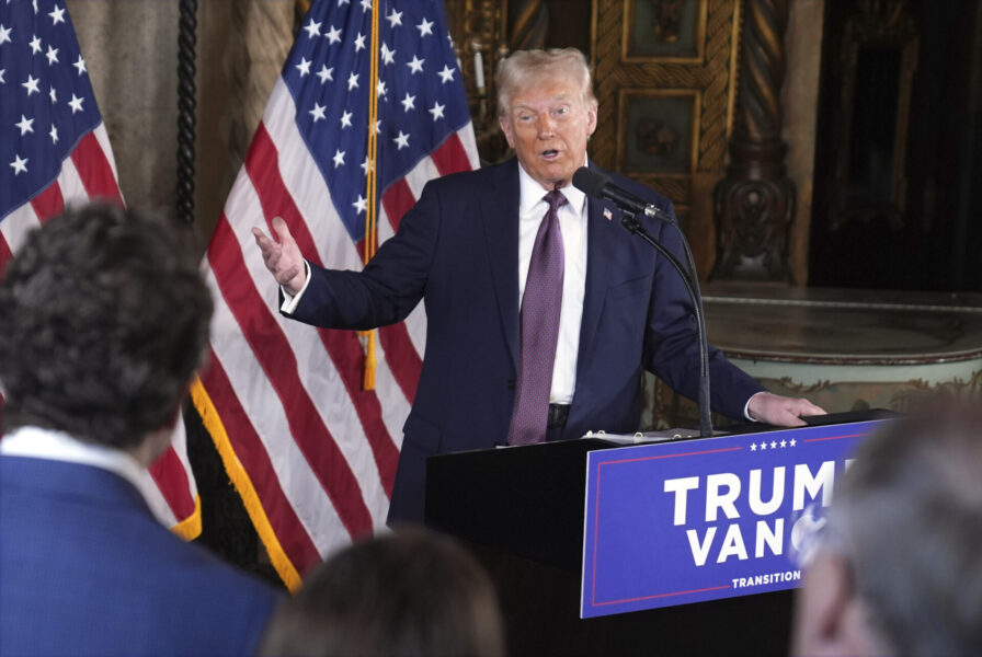 Trump håller presskonferrens