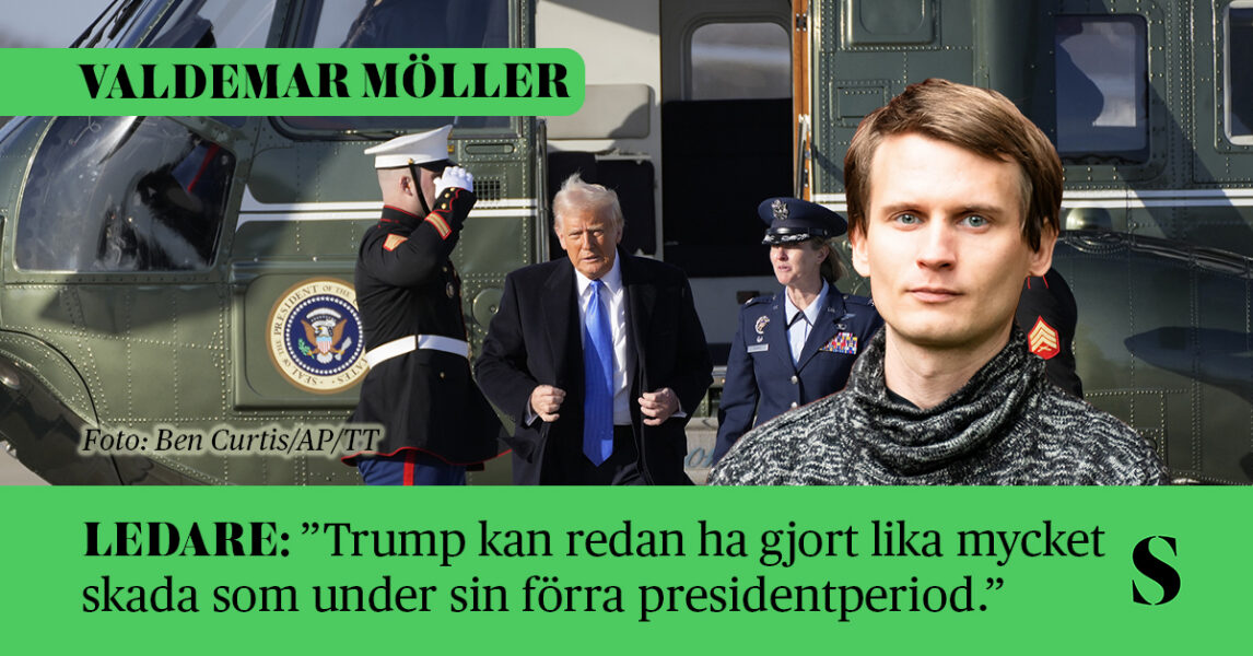 Trump utanför en helikopter med militärer som gör honnör.