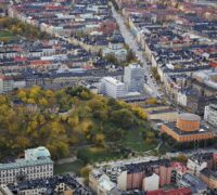 Observatorielunden och Stockholms stadsbibliotek sett från ovan.