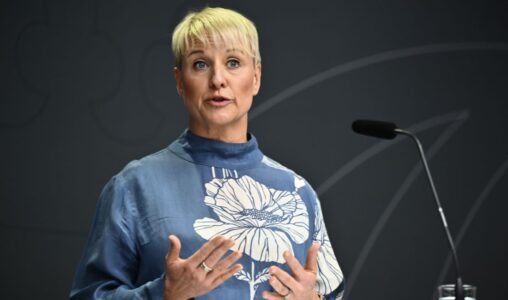 Äldre- och socialförsäkringsminister Anna Tenje.