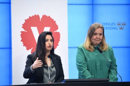 Nooshi Dadgostar och Ida Gabrielsson.