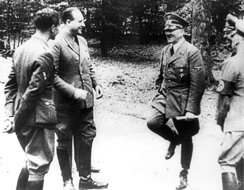 En rad faktorer skapade en farlig grogrund för nazismen, men statsvetaren Erik Åsards bok visar också den avgörande betydelsen av enskilda personers handlande.