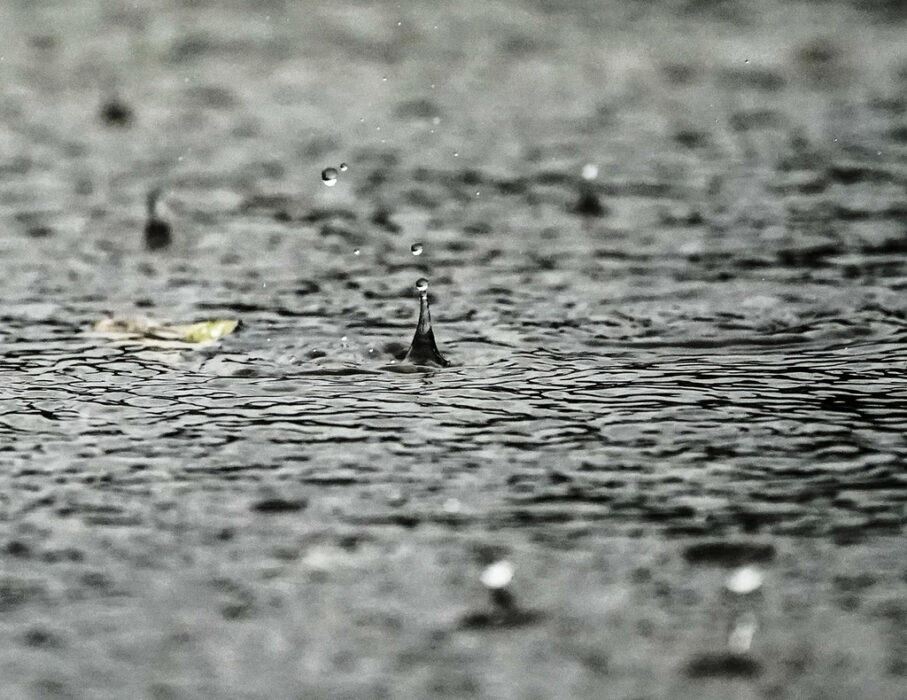 Flera delar av landet hotas av vattenbrist i sommar.