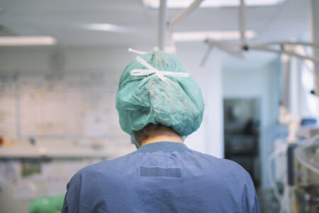 ryggen på en veterinär