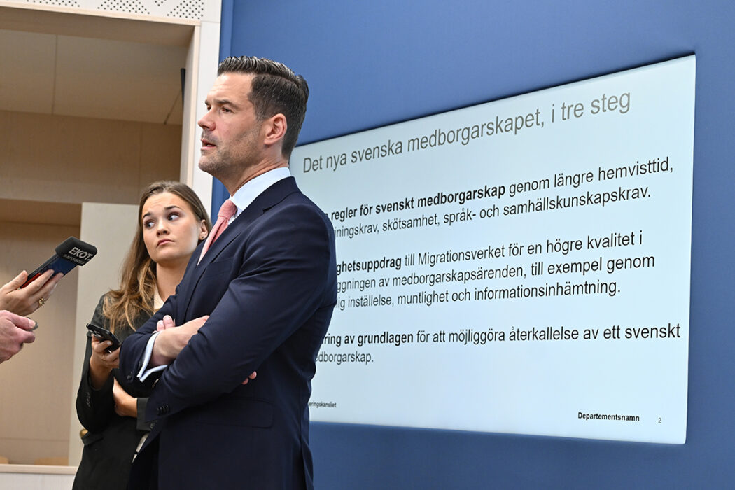 Migrationsminister Johan Forsell hoppas på ett brett stöd i riksdagen så småningom.