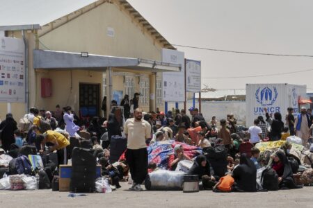 Afghanska flyktingar i flyktingläger efter att de återvänt till Afghanistan.
