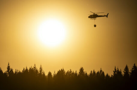 helikopter med vatten
