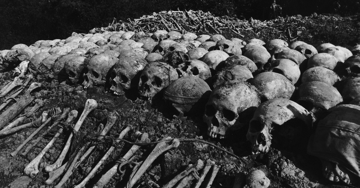 ”Men att nu hålla fast vid ett försvar av Israels regerings ondska, utifrån idén att fiendens fiende alltid är god, är att vara lika ideologiskt förblindad som Jan Myrdal.” ”Men att nu hålla fast vid ett försvar av Israels regerings ondska, utifrån idén att fiendens fiende alltid är god, är att vara lika ideologiskt förblindad som Jan Myrdal.”