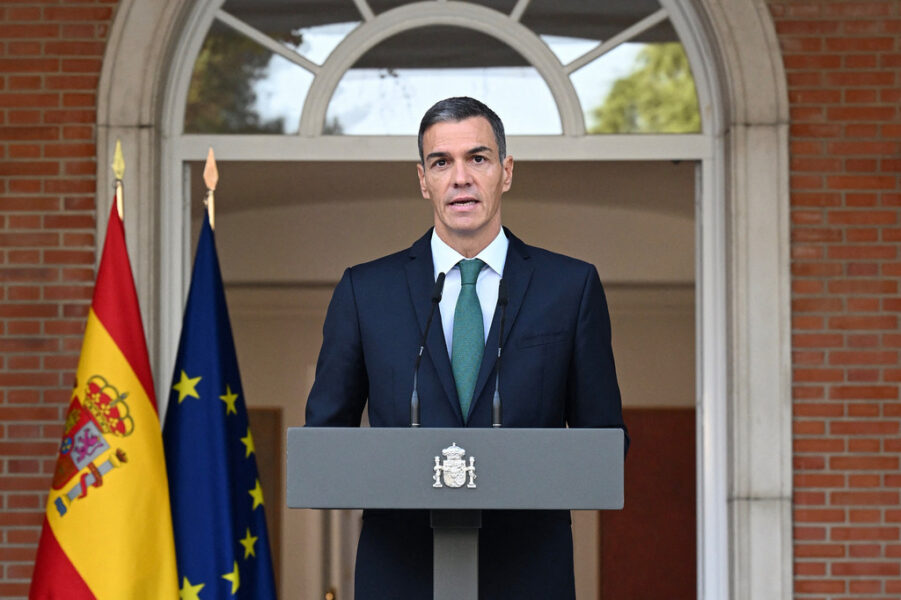 "Stoppa folkmordet", säger Spaniens premiärminister Pedro Sánchez.