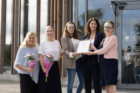Steinunn Ásgeirsdóttir, kommundirektör för Nykvarns kommun, Sofie Hanson, biträdande måltidschef, Jeanette Andersson, måltidschef, Marika Makrigianni, utbildningschef, Cecilia Mille, sakkunnig i hållbarhetsfrågor Djurens Rätt.