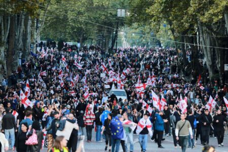 Demonstranter i Tibilisi.
