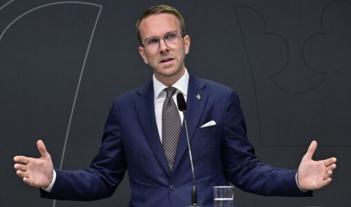 Infrastruktur- och bostadsminister Andreas Carlson (KD).
