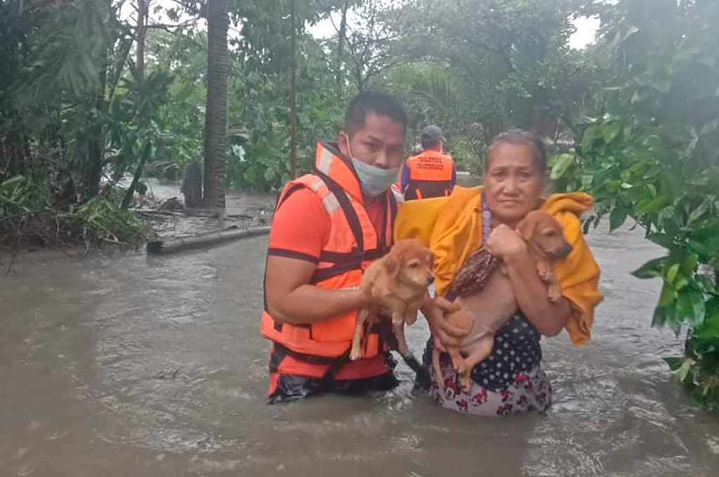 Tyfondrabbade i Filippinerna hotar att stämma Shell i brittiska domstolen.