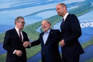 Luiz Inacio Lula da Silva, Keir Starmer och prins William under ett toppmöte.