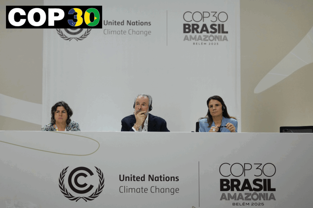 Ana Toni, VD för COP30 och André Corrêa do Lago, ordförande för COP30, deltar i en presskonferens under FN:s klimatkonferens COP30