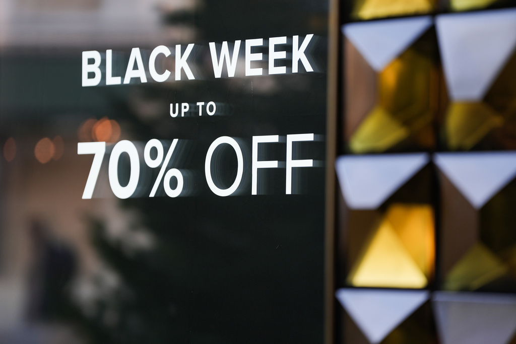 Under Black week i fjol handlade svenska hushåll för 11,7 miljarder kronor mer än under en vanlig vecka under året.