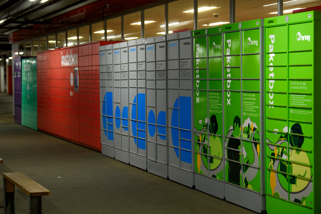 Paketboxar blir allt vanligare medan traditionella utlämningsställen tappar marknadsandelar, enligt bransch- och arbetsgivare organisationen Transportföretagens Paketindex.