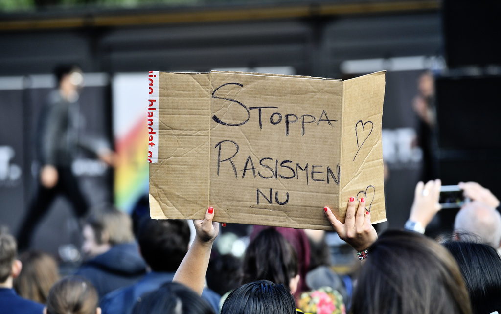 Civil rights defenders (CRD) varnar i sin nya rapport till FN för ökad rasism och hatbrott i Sverige.