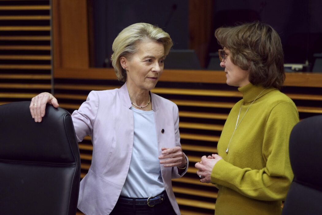 Ursula von der Leyen och Jessika Roswall.